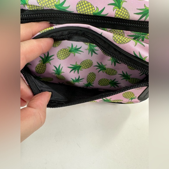 Sojourner Fanny‎ Pack Pineapple Print Waist Belt Bag 3 Pockets Adjustable - Picture 2 of 8